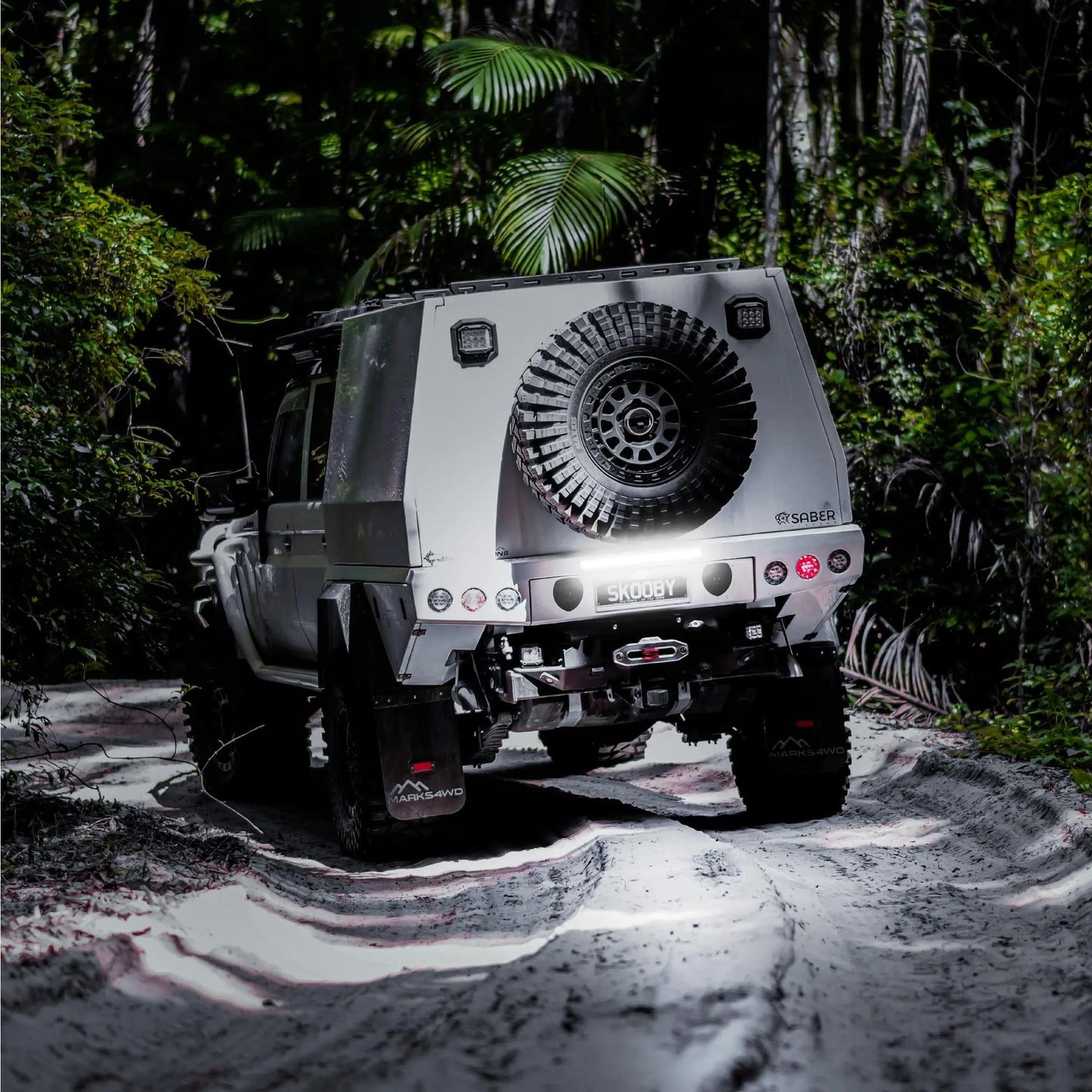 SABER OFFROAD 20″ Light Bar – Combo Beam