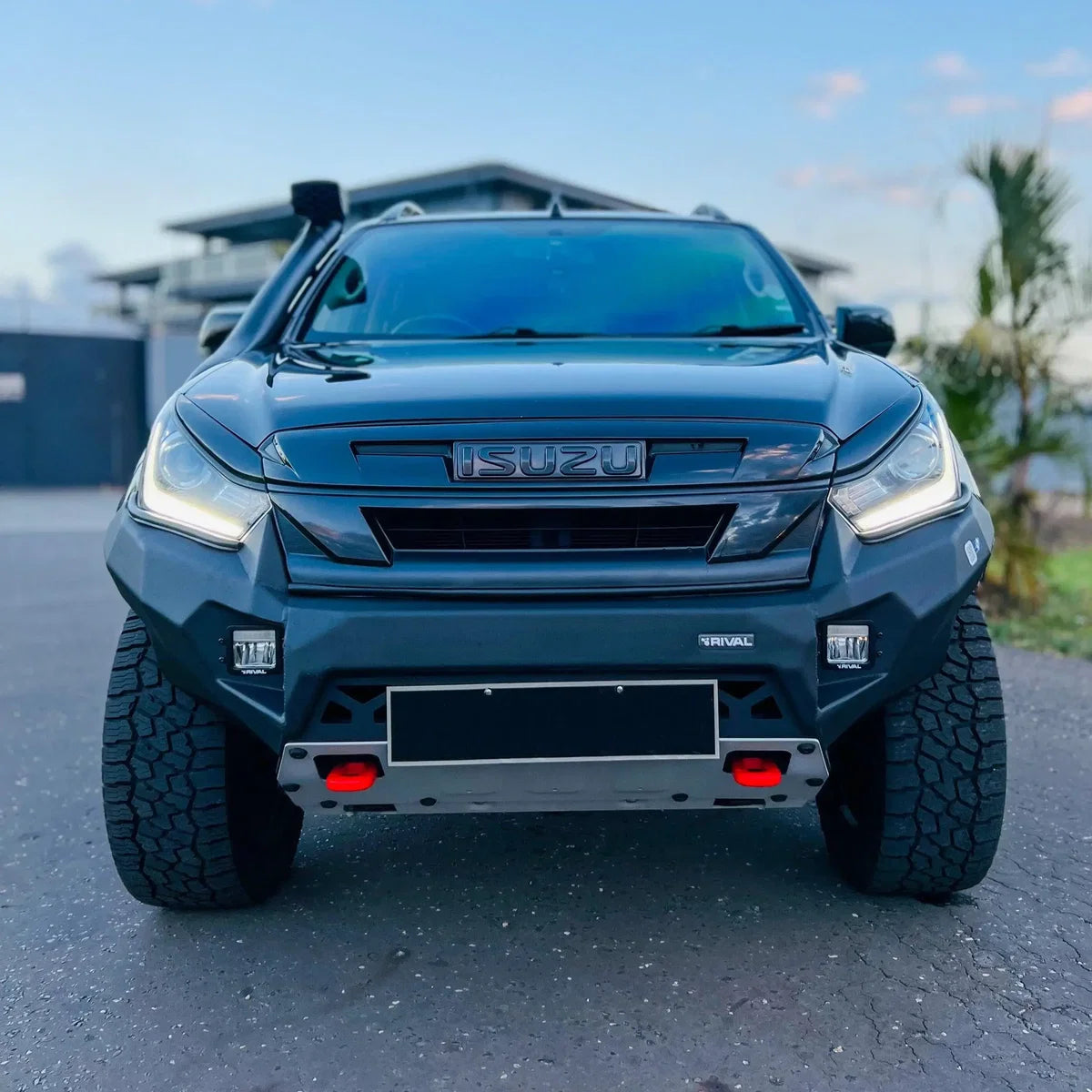 RIVAL 4X4 Aluminum Front Bar SUITS Isuzu D-Max 2017-2019, includes RIVAL FOG lights (Set of 2)