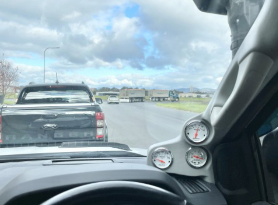 FORD RANGER WILDTRAK TRIPLE GAUGE 3 X 52 CREAM