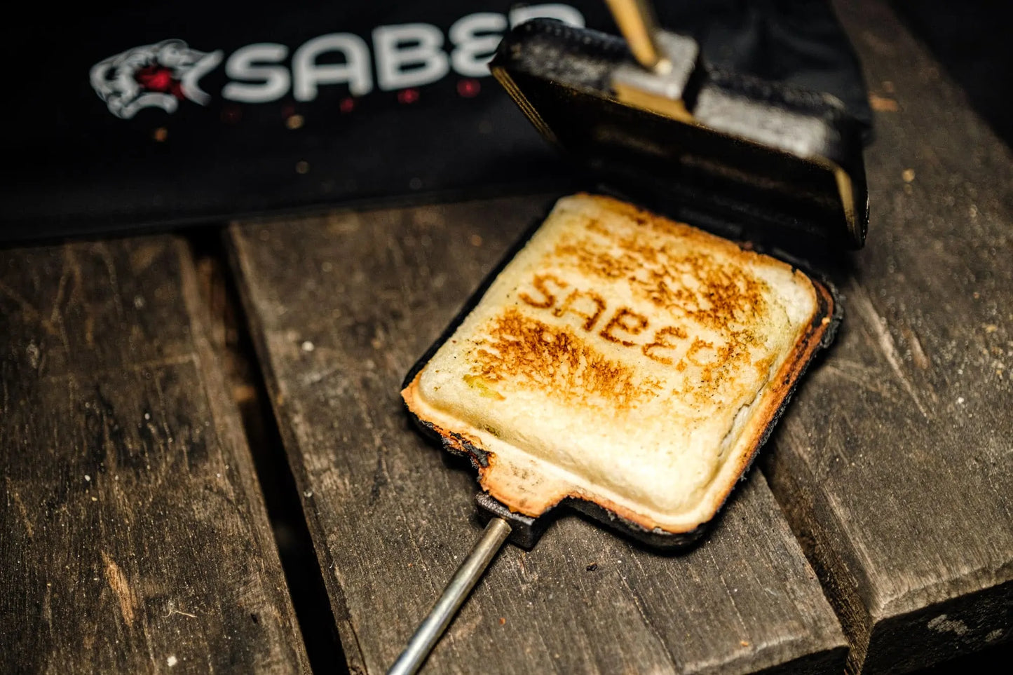 SABER OFFROAD Cast Iron Jaffle Iron