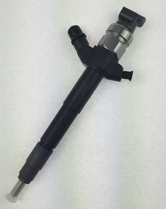 BRAND NEW GENUINE DENSO DIESEL INJECTOR MITSUBISHI 4M41 PAJERO 095000-7500